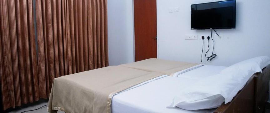 Hotel Surag Residency Tiruchirappalli Zimmer foto